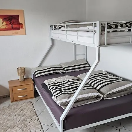 Familienfreundliche In Vussem Apartmán *