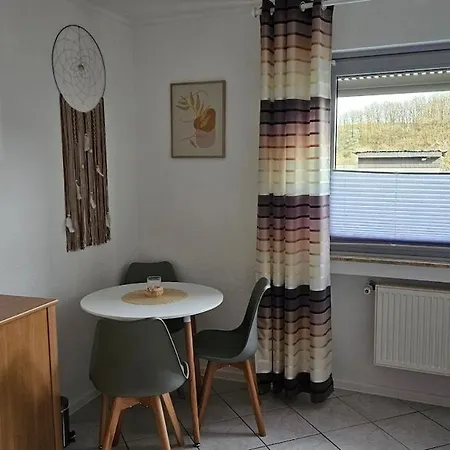 Familienfreundliche In Vussem Apartmán